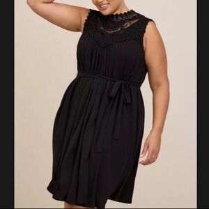 Torrid Women's Black Sleeveless dress Mini Crinkle Gauze Crochet Lace gothic